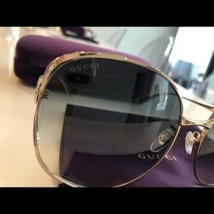 Auth Gucci Women’s Oversized Sunglasses GG0225S004
